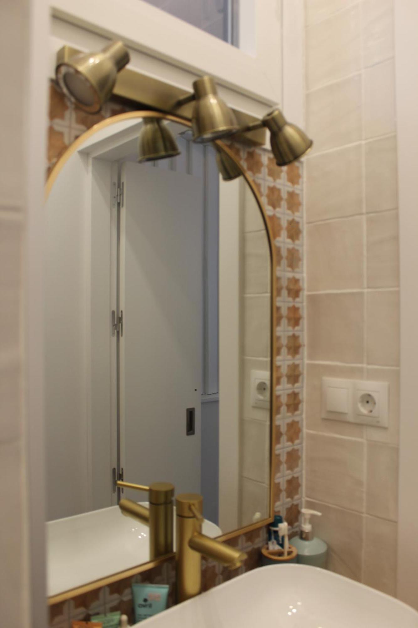 Iyourbasics Lovely Studio Hinestrosa 23 Free Wifi&Ac Malaga Bagian luar foto